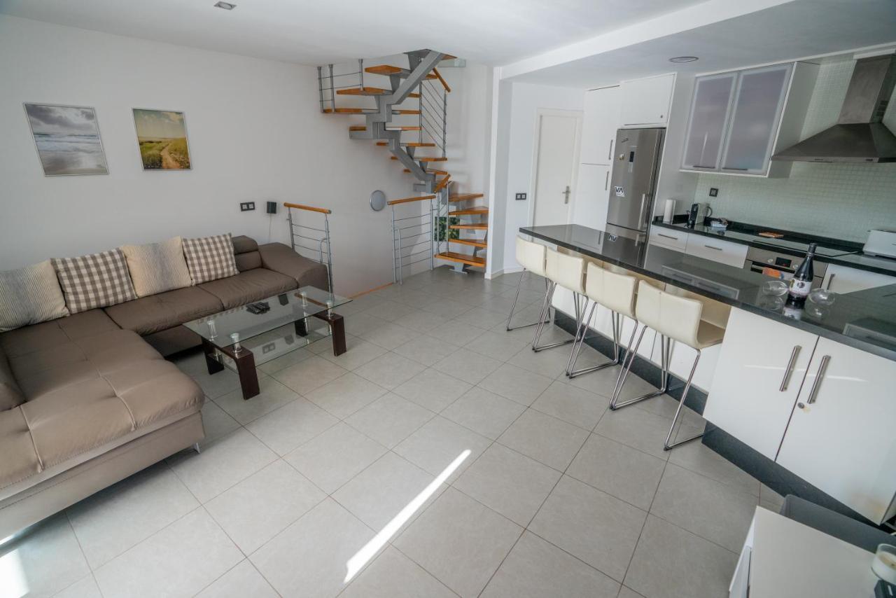 엘메다노 Modern Sea View Duplex With Parking 아파트 외부 사진